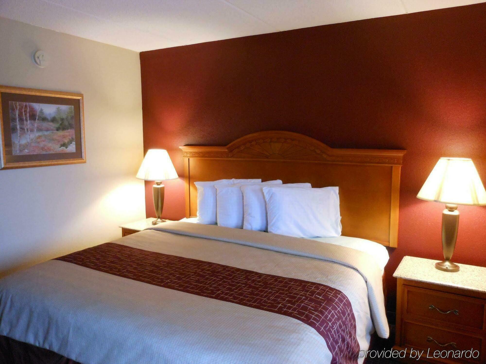 Red Roof Inn & Suites Pigeon Forge Parkway Exterior foto