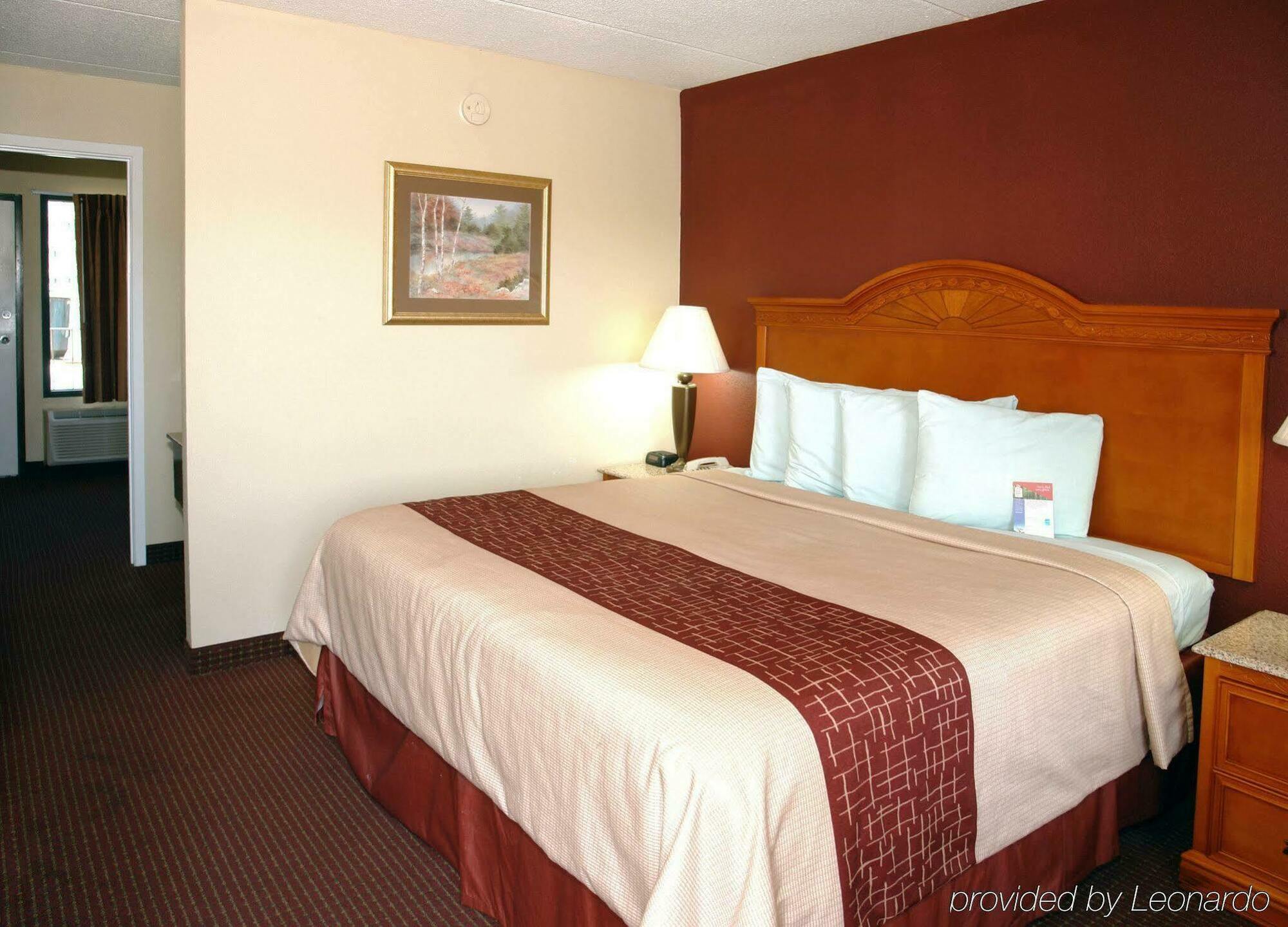 Red Roof Inn & Suites Pigeon Forge Parkway Exterior foto